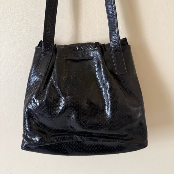 Vintage  SHARIF Reptile Embossed Cross Body Shoulder Bag Black - Picture 2 of 11